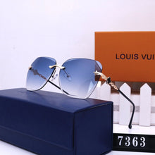 Load image into Gallery viewer, JW623 LB Petal Cat Eye Sunglasses