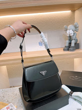 Load image into Gallery viewer, PD188 Cleo Brushed Leather Mini Bag / 5.7x1.2x6.7inch