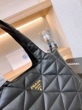 Load image into Gallery viewer, PD186 Medium, Topstitched nappa-leather Tote Bag / 10.6x5.1x12.2inch