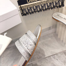 Load image into Gallery viewer, SE846 DR Dway Slippers / Size5-11