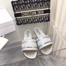 Load image into Gallery viewer, SE846 DR Dway Slippers / Size5-11