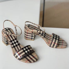 Load image into Gallery viewer, SE873 BUR Vintage Check Patent Leather Sandals / Size5-8