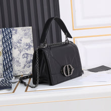 Load image into Gallery viewer, DR247 30 Montaigne Chain Bag with Handle / 10 x 6 x 3 inches