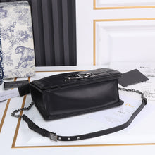 Load image into Gallery viewer, DR247 30 Montaigne Chain Bag with Handle / 10 x 6 x 3 inches