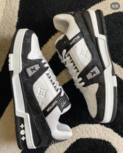 Load image into Gallery viewer, MSE051 LB Trainer Sneakers / Women&Men Size