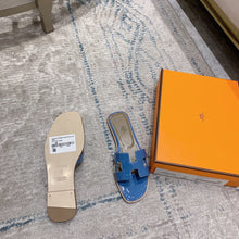 Load image into Gallery viewer, SE875 H Paint Leather Slippers / Size4-11