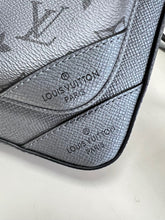 Load image into Gallery viewer, MBG032 Duo Messenger / HIGHEST QUALITY VERSION / 10.2 x 7.3 x 2 inches