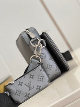 Load image into Gallery viewer, MBG032 Duo Messenger / HIGHEST QUALITY VERSION / 10.2 x 7.3 x 2 inches