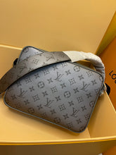 Load image into Gallery viewer, MBG031 Outdoor Messenger / HIGHEST QUALITY VERSION / 10.2 x 7.9 x 4.1 inches