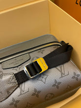 Load image into Gallery viewer, MBG031 Outdoor Messenger / HIGHEST QUALITY VERSION / 10.2 x 7.9 x 4.1 inches