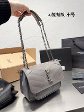 Load image into Gallery viewer, YSK219 Niki Baby Chain Bag / 8.2 x 6.2 x 2.9 INCHES