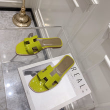 Load image into Gallery viewer, SE876 H Paint Leather Slippers / Size4-11