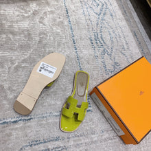 Load image into Gallery viewer, SE876 H Paint Leather Slippers / Size4-11