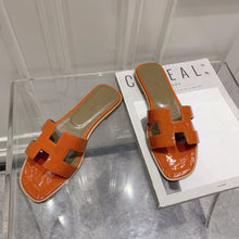 Load image into Gallery viewer, SE877 H Paint Leather Slippers / Size4-11