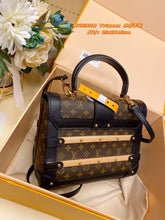 Load image into Gallery viewer, LB633 TRIANON/HIGHEST QUALITY VERSION 8.3x7.1x4.3inch