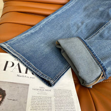 Load image into Gallery viewer, CLTH305 Chanel Jeans