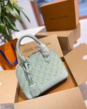 Load image into Gallery viewer, LB721 Alma BB / 9.3 x 6.9 x 4.5 inches