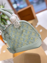 Load image into Gallery viewer, LB721 Alma BB / 9.3 x 6.9 x 4.5 inches