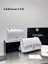 Load image into Gallery viewer, CC650 Classic Handbag / 6 × 9.9 × 2.5 in