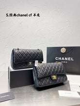 Load image into Gallery viewer, CC650 Classic Handbag / 6 × 9.9 × 2.5 in