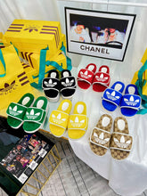 Load image into Gallery viewer, SE977 Adidas x Gucci Women's GG Platform Sandal / Size5-12