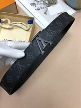 Load image into Gallery viewer, BL176 LB Initiales 40MM Matte Black Belt