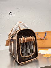 Load image into Gallery viewer, LB699 Dog Bag S(15.3x11.8x7.2inch)/M(17.3 x 12.6 x 9.1 inches)