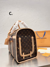 Load image into Gallery viewer, LB699 Dog Bag S(15.3x11.8x7.2inch)/M(17.3 x 12.6 x 9.1 inches)