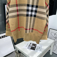 Load image into Gallery viewer, CLTH242 Wool Knitted Sweater / SizeS/M/L