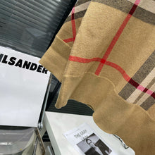 Load image into Gallery viewer, CLTH242 Wool Knitted Sweater / SizeS/M/L