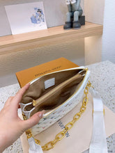 Load image into Gallery viewer, LB726 Coussin PM / 10.2 x 7.9 x 4.7 inches