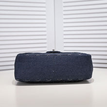 Load image into Gallery viewer, CC556 Fashion Denim Shoulder Bag / 11.8x8.7x3.2inch