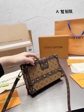 Load image into Gallery viewer, LB728 Petite Malle / 7.9 x 4.9 x 2.4 inches