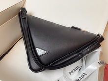 Load image into Gallery viewer, PD164 Triangle Leather Pouch / 10.2x6.3x2inch