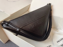 Load image into Gallery viewer, PD164 Triangle Leather Pouch / 10.2x6.3x2inch