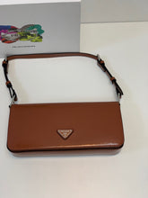 Load image into Gallery viewer, PD160 Brushed Leather Femme Bag / 10.2x4.7x1.9inch