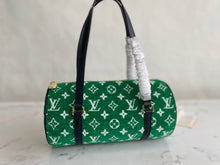 Load image into Gallery viewer, LB684 Papillon / HIGHEST QUALITY VERSION / 12.2 x 5.9 x 5.9 inches