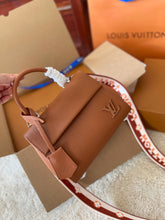 Load image into Gallery viewer, LB746 Cluny Mini / BB