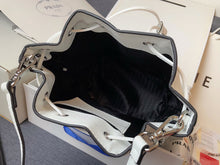 Load image into Gallery viewer, PD176 Leather bucket bag / 7.9x9.8x5.5inch