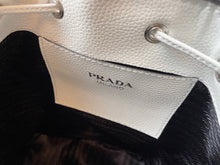 Load image into Gallery viewer, PD176 Leather bucket bag / 7.9x9.8x5.5inch