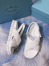 Load image into Gallery viewer, SE856 PD Quilted Nappa Leather Flatform Sandals / Size4-9