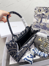Load image into Gallery viewer, DR258 Small Dior Book Tote / 10.2 x 8.5 x 5.5 inches (Including the Wallet)