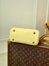 Load image into Gallery viewer, LB661 Alma BB / HIGHEST QUALITY VERSION / 9.6 x 7.1 x 4.7 inches