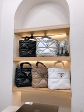 Load image into Gallery viewer, PD183 Padded Nappa Tote Bag / 13.7x13x4.4inch