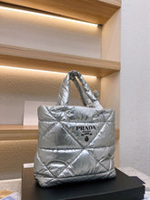 Load image into Gallery viewer, PD183 Padded Nappa Tote Bag / 13.7x13x4.4inch