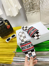 Load image into Gallery viewer, SE817 DR Slippers Size4-12