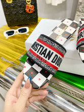 Load image into Gallery viewer, SE817 DR Slippers Size4-12