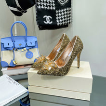 Load image into Gallery viewer, SE984 Avril Crystal Covered Pointy Toe Pumps / Size4-10