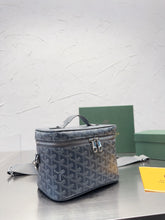 Load image into Gallery viewer, GY009 Muse Vanity Case / 6.3x5.5x7.9inch
