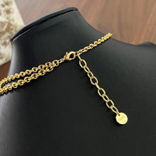 Load image into Gallery viewer, JW658 CD Navy Necklace